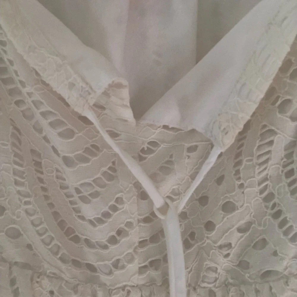 Lilly Pulitzer Alanna Dress in Marine Tropic Lace Resort White Size Medium - Picture 11 of 16